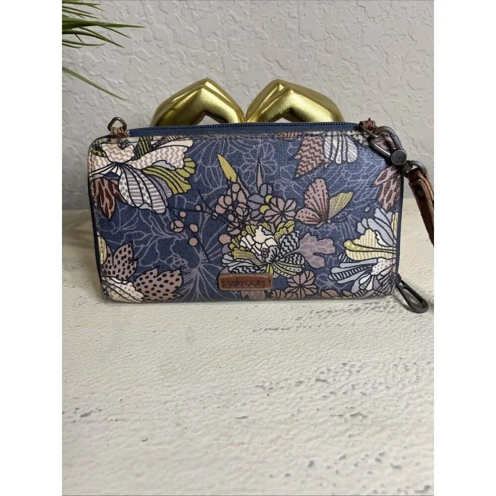 Sakroots Large Smartphone Wristlet Shadow Flower Power Wallet